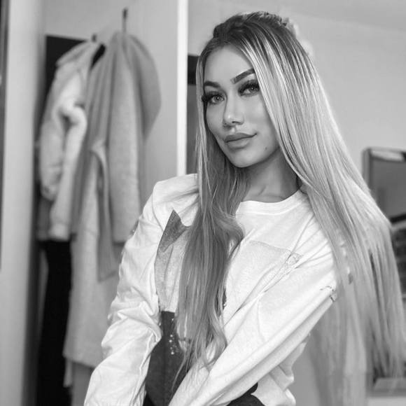 chloe_x04